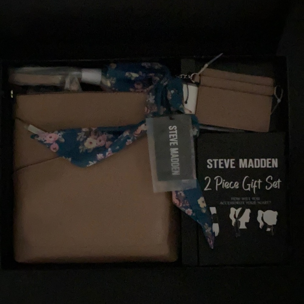 Steve Madden Crossbody wallet and scarf